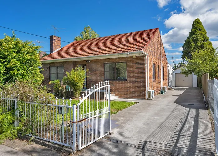 Belmore Brand New Renovated 3Br House Ac & Parking