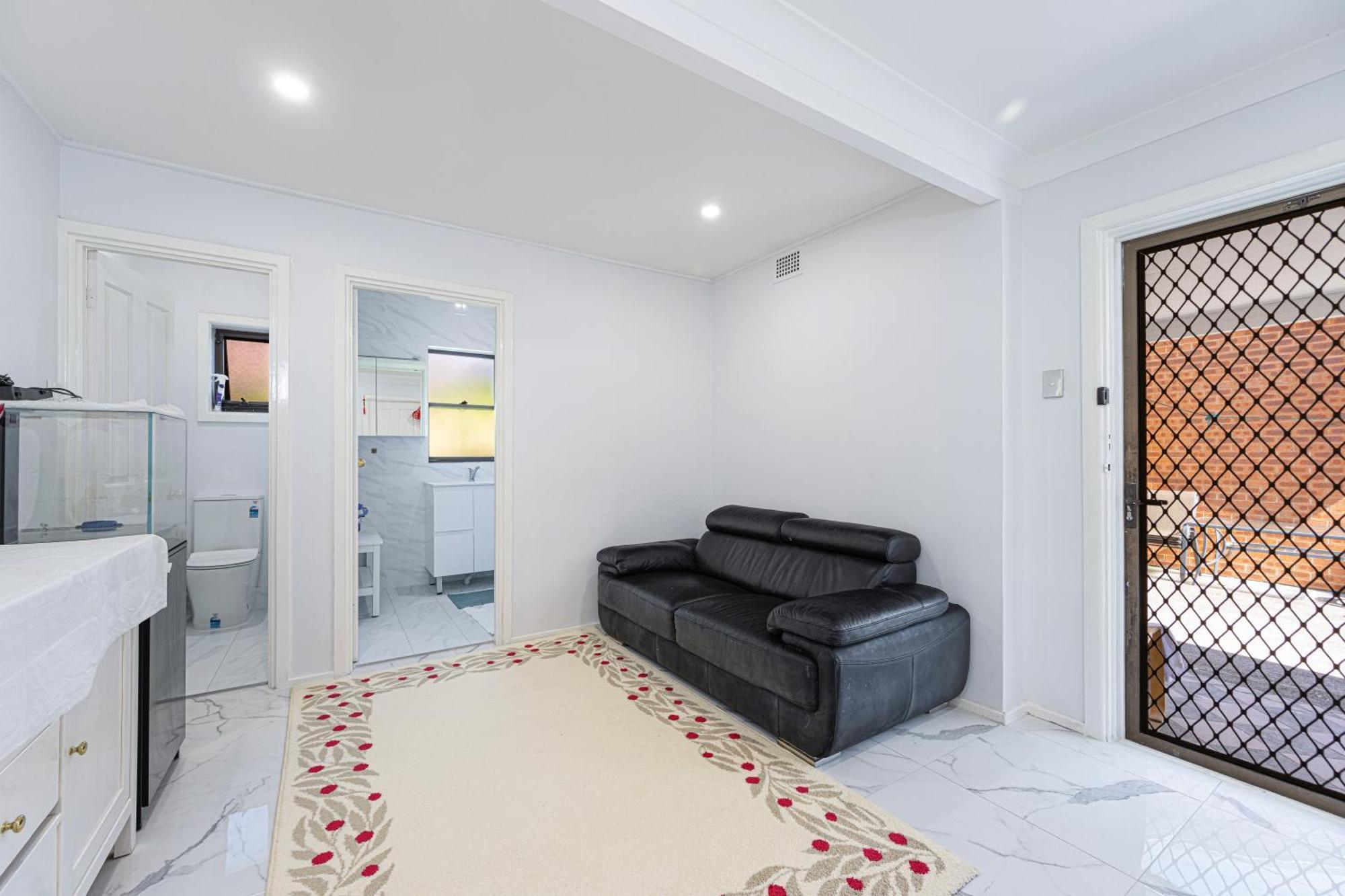 Holiday home Belmore Brand New Renovated 3br House Ac & Parking