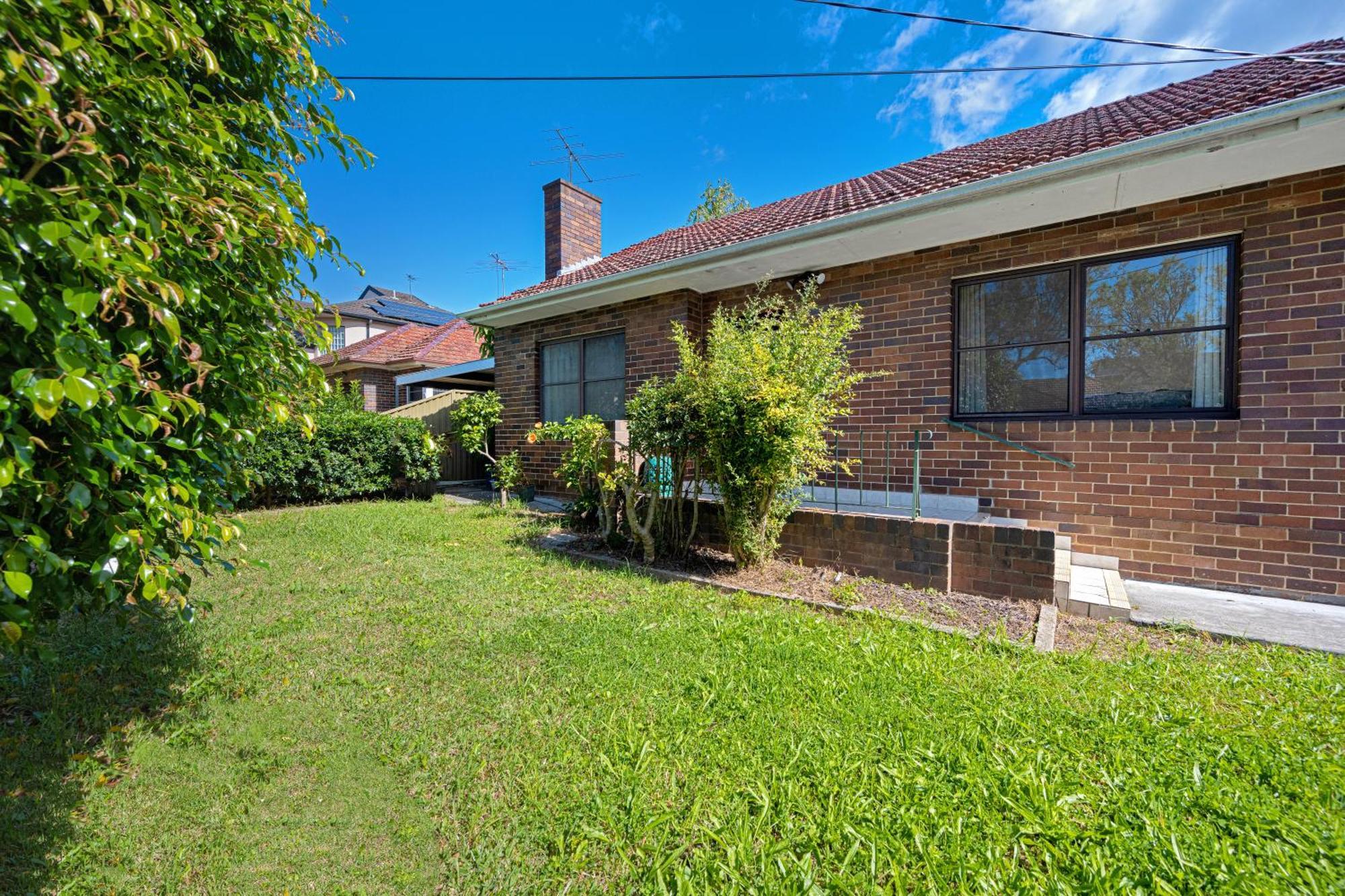 Holiday home Belmore Brand New Renovated 3br House Ac & Parking Sydney