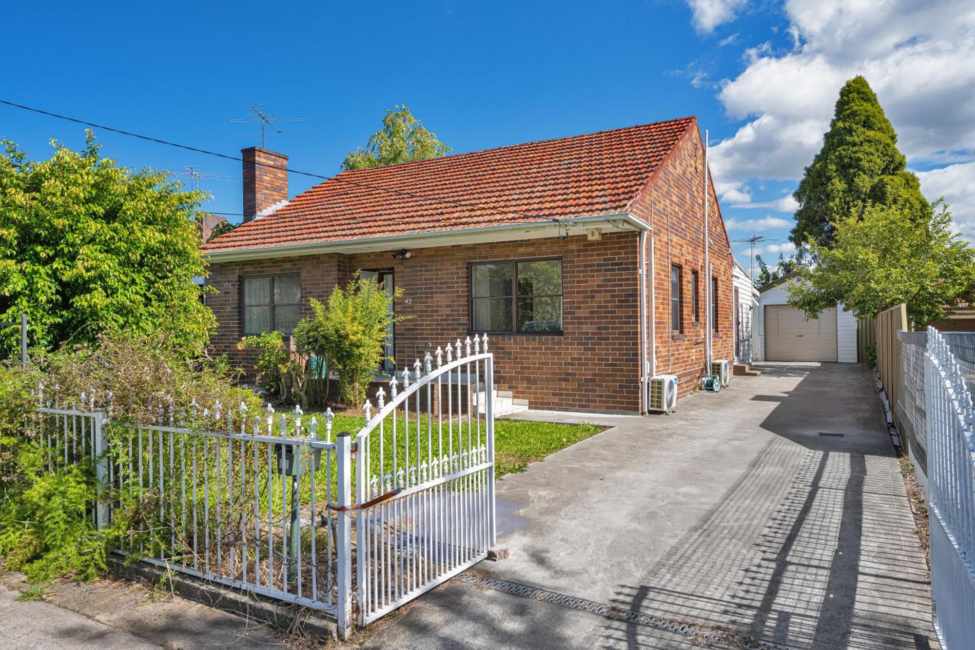 Belmore Brand New Renovated 3br House Ac & Parking Sydney